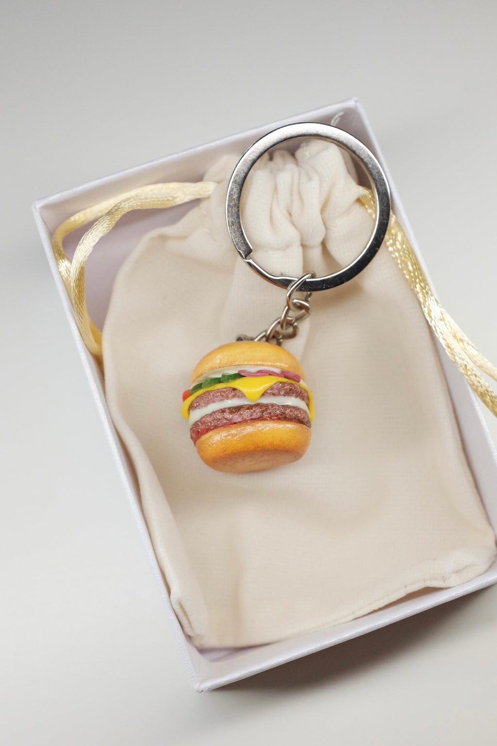 Burger, privezak