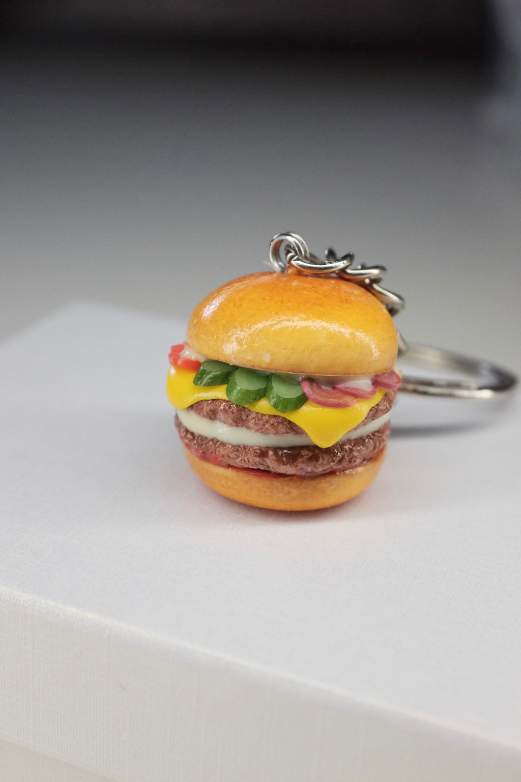 Burger, privezak