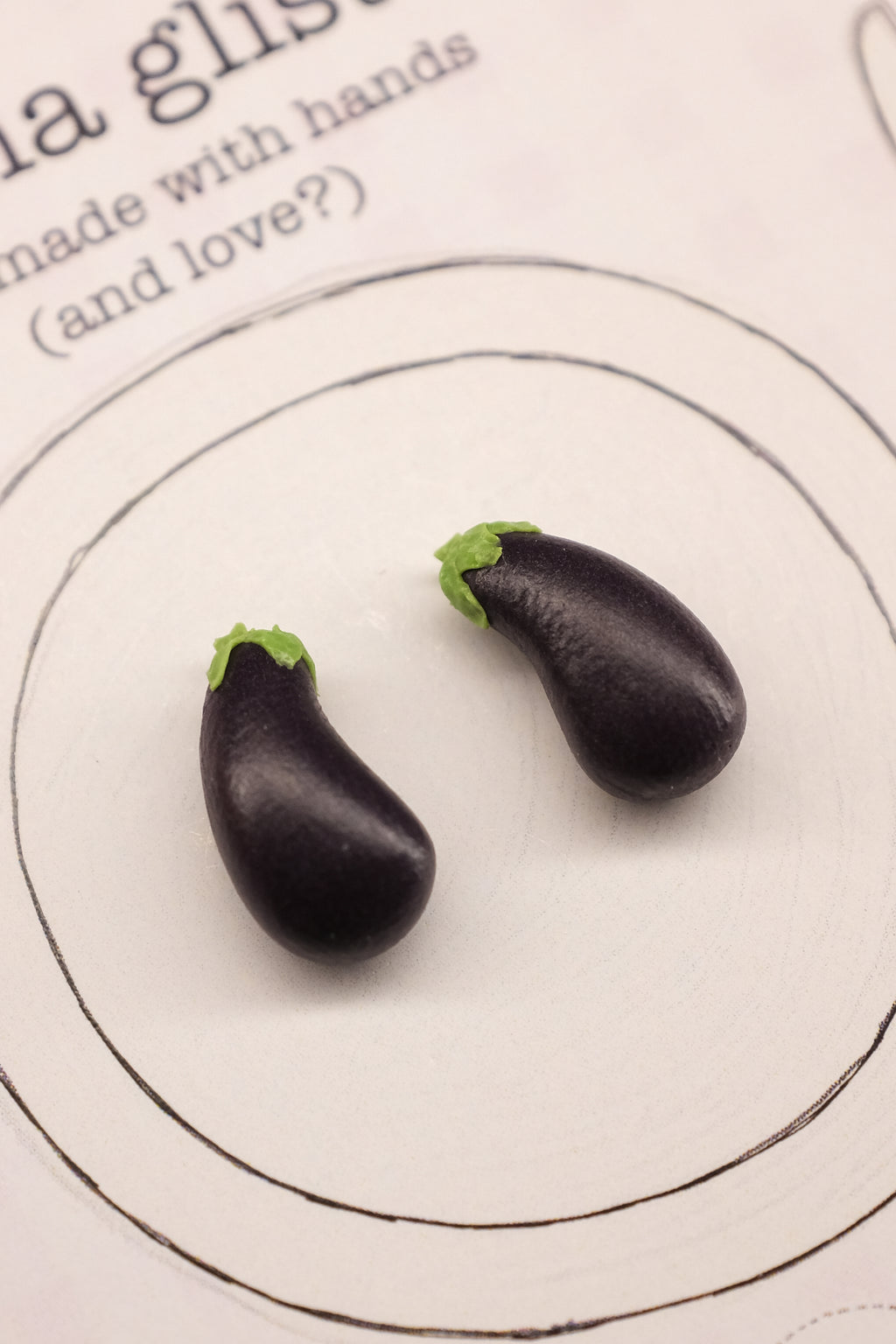 Patlidžan, minđuše sa iglicom