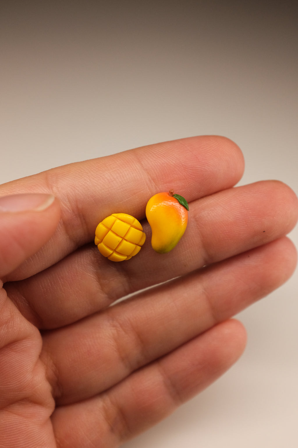 Mango, minđuše sa iglicom