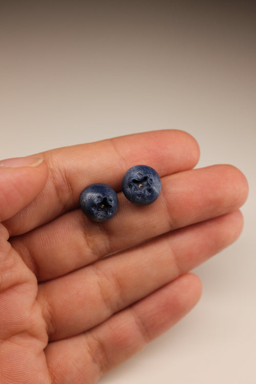 Borovnica, minđuše sa iglicom