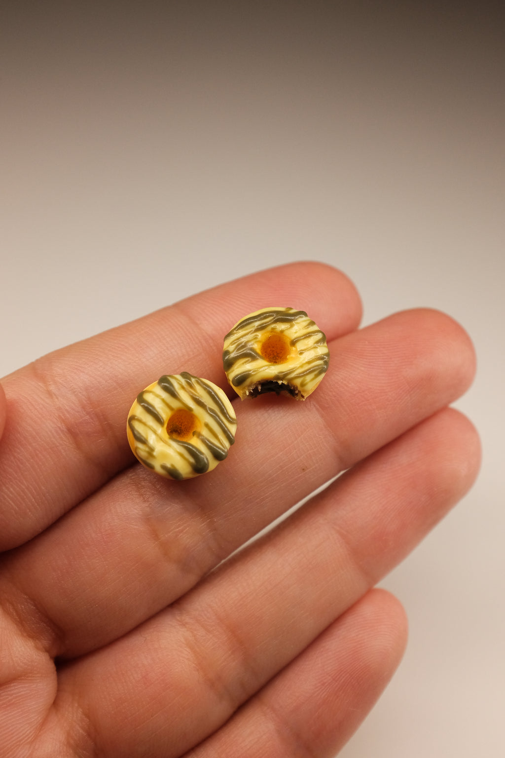 Krofne, minđuše sa iglicom