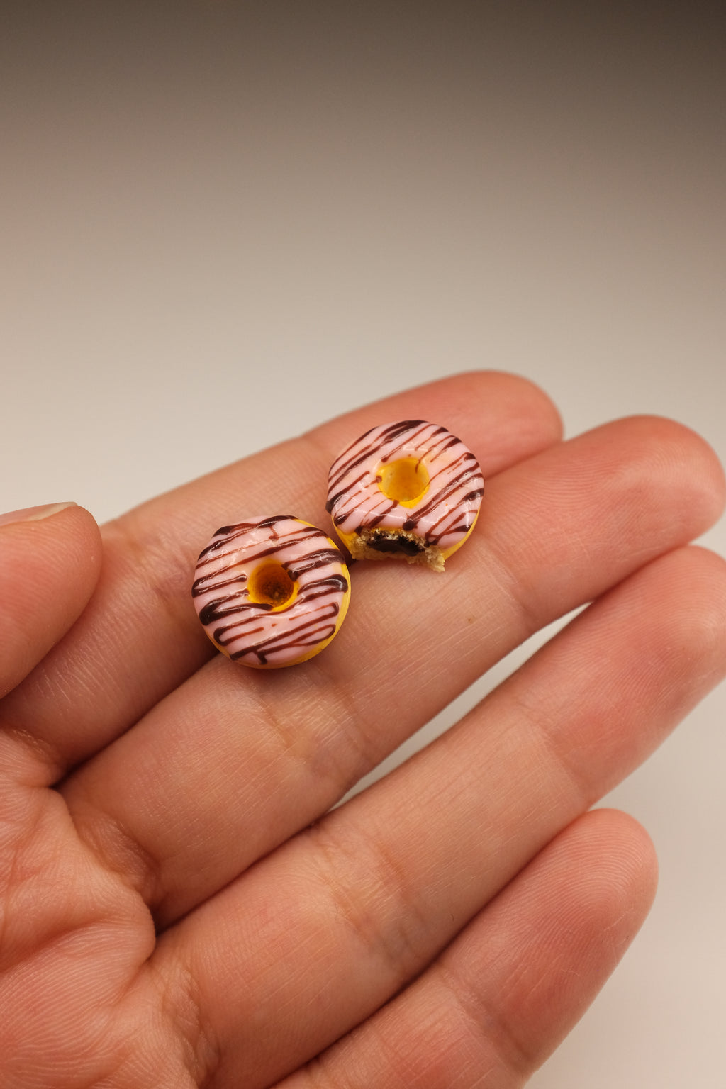 Krofne, minđuše sa iglicom