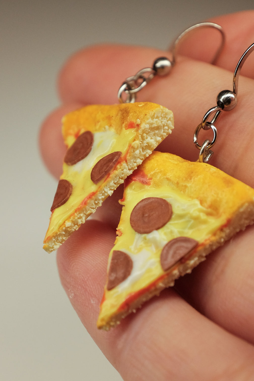 Parče pice, viseće minđuše