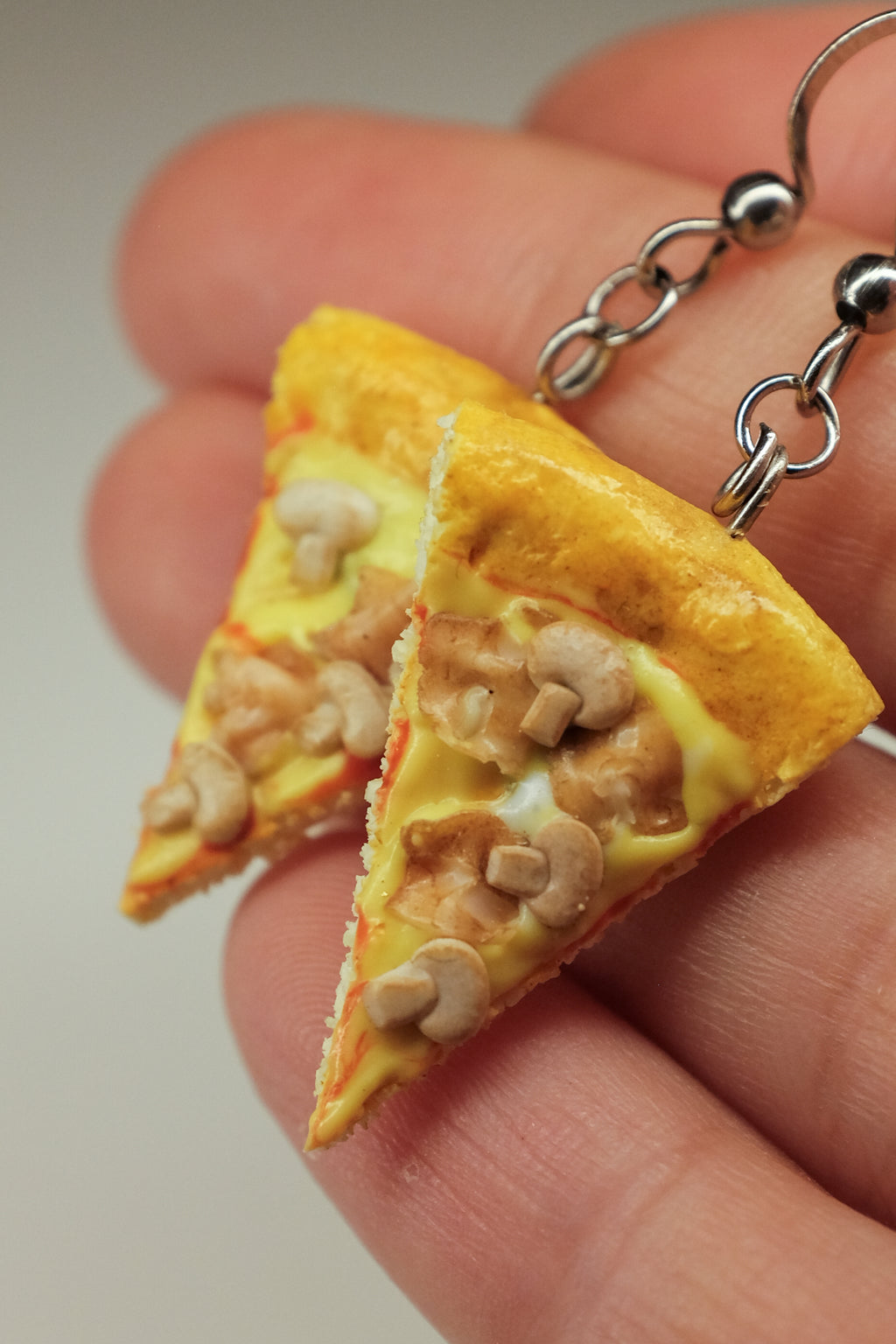 Parče pice, viseće minđuše