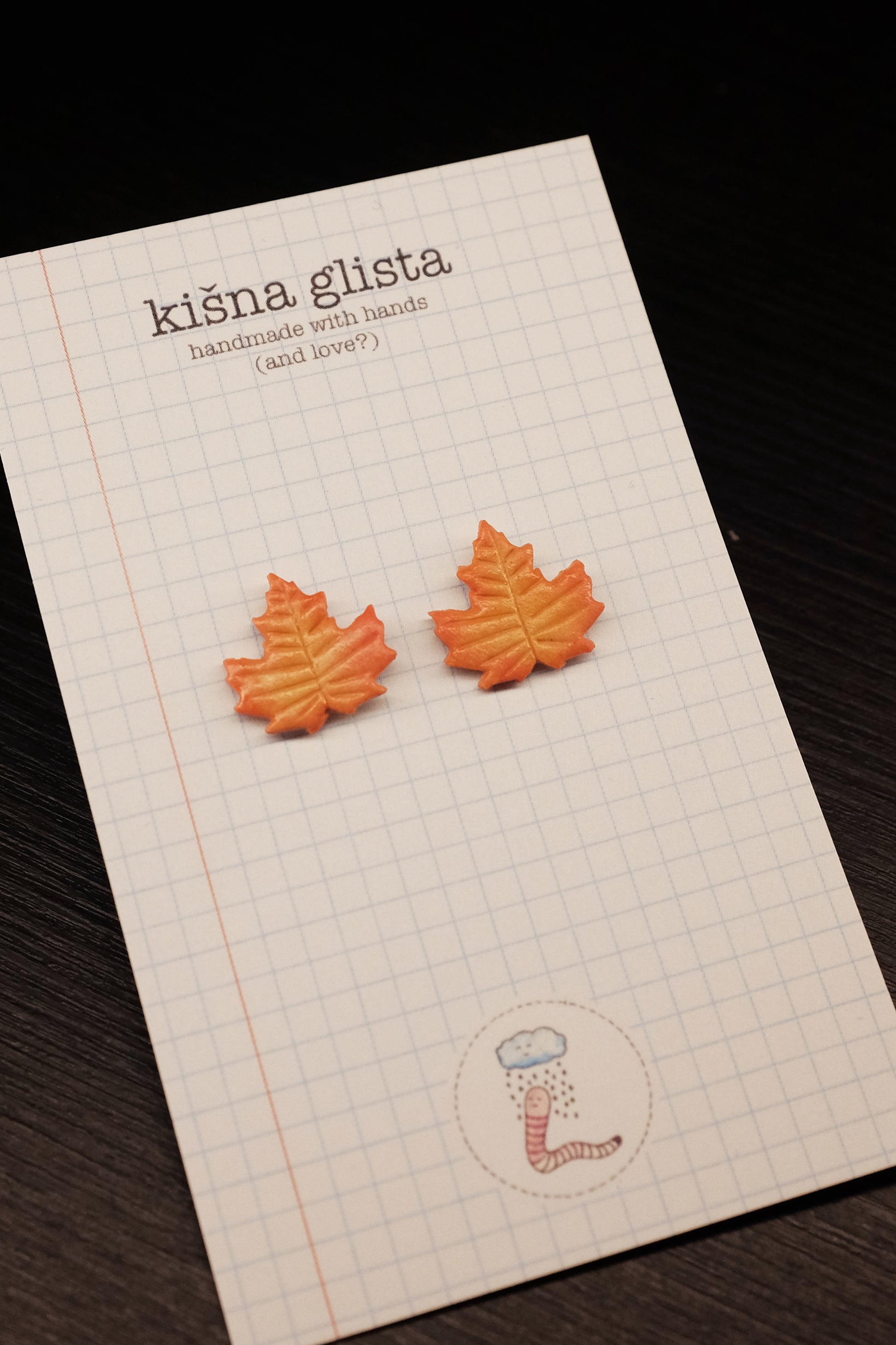 List, minđuše sa iglicom