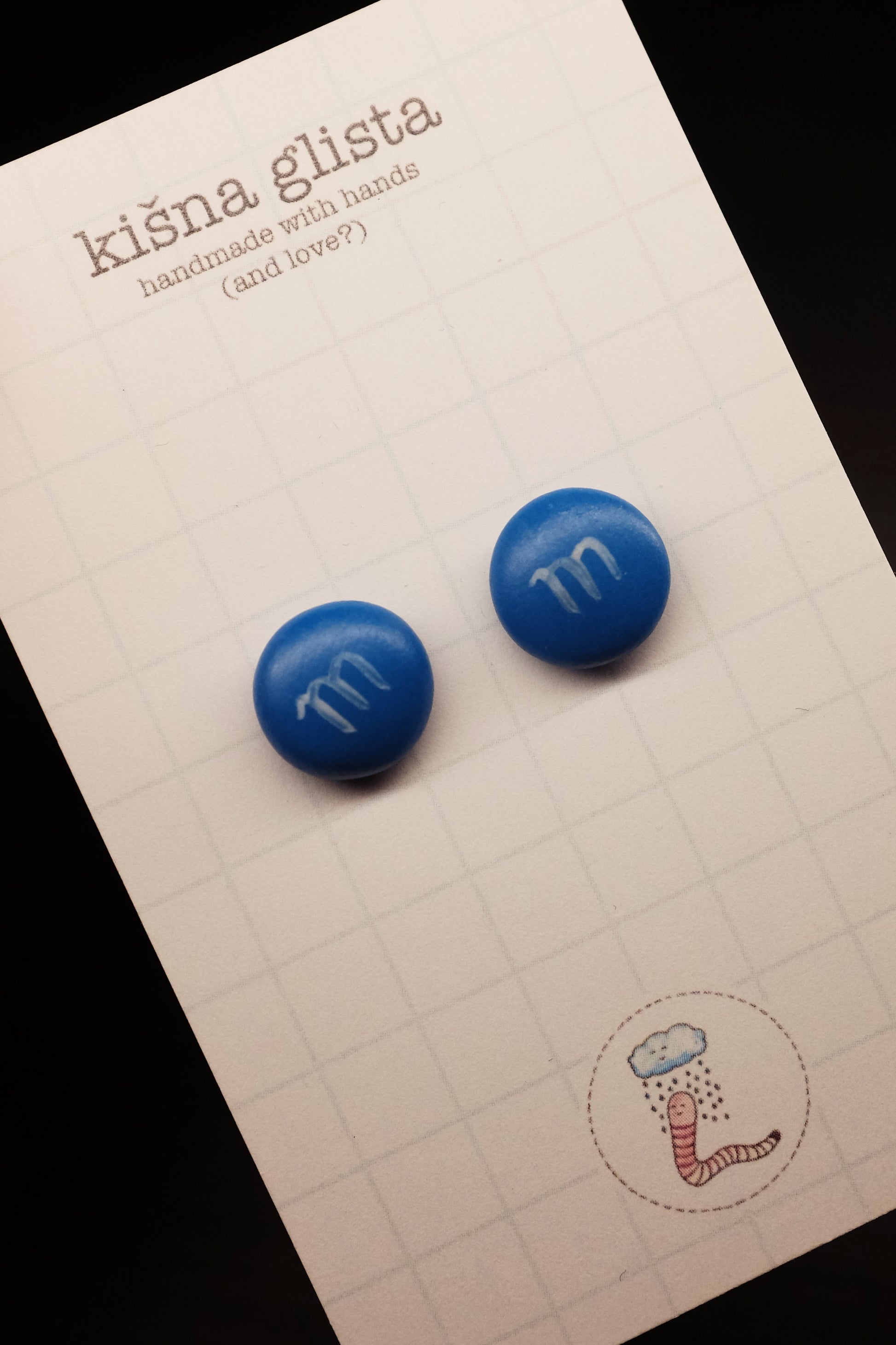 M&M, minđuše sa iglicom