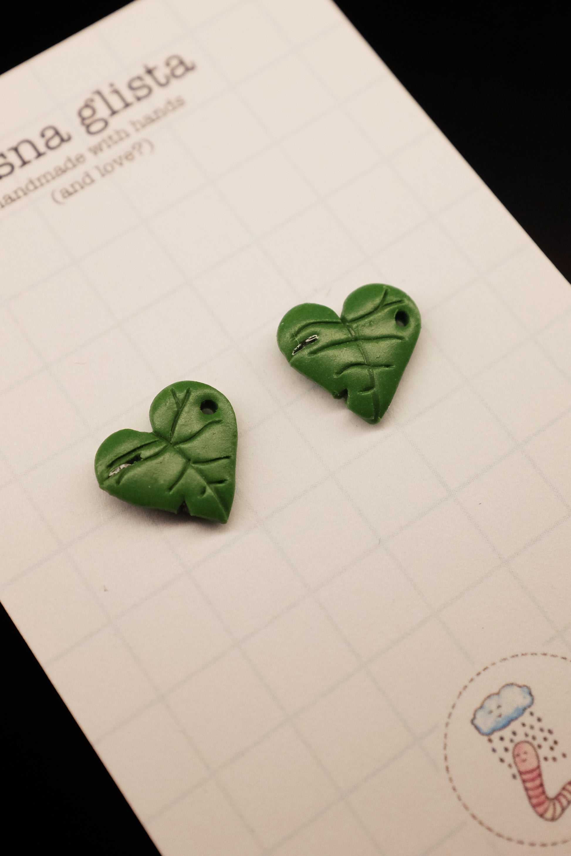 Monstera, minđuše sa iglicom