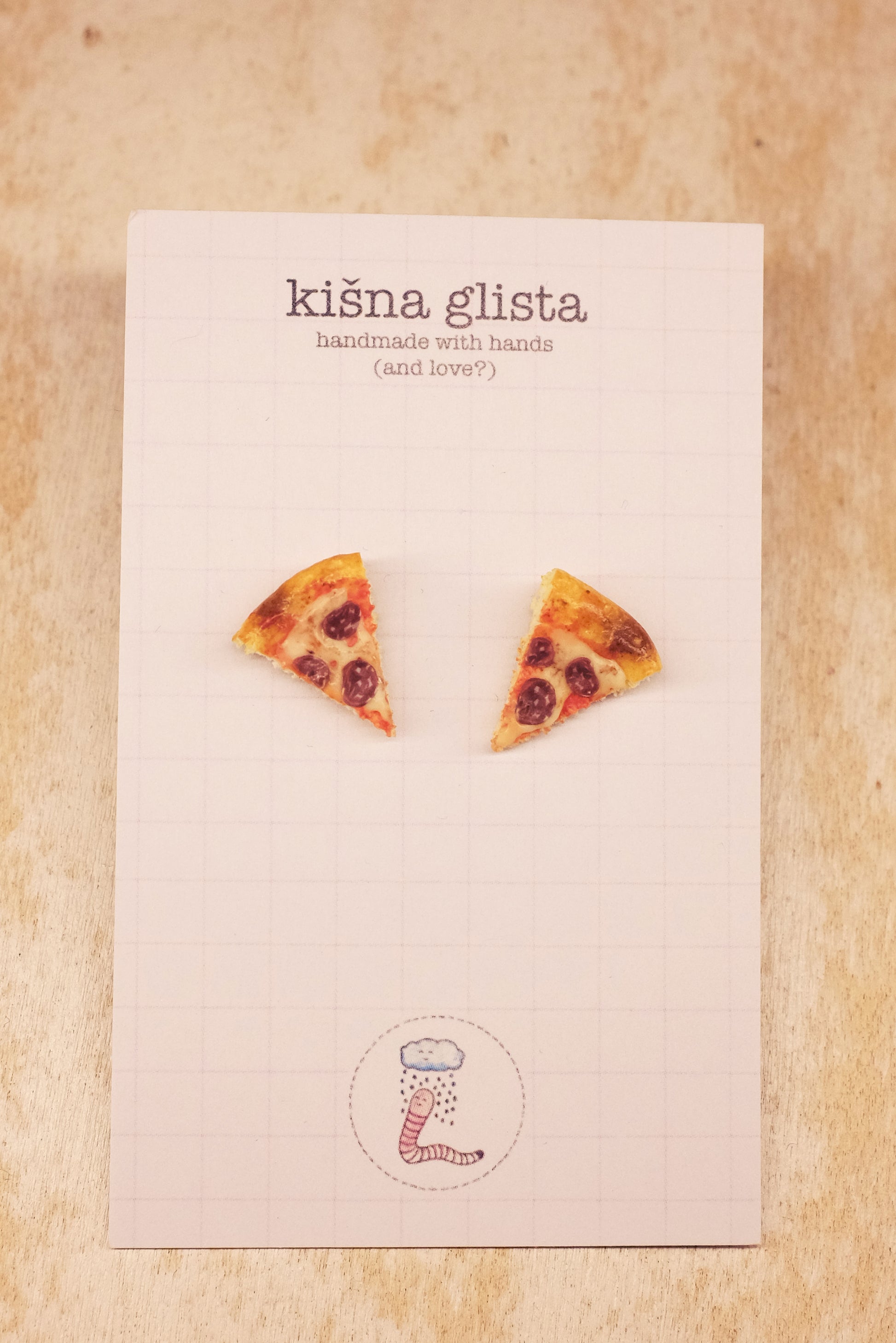 Parče pice, minđuše sa iglicom