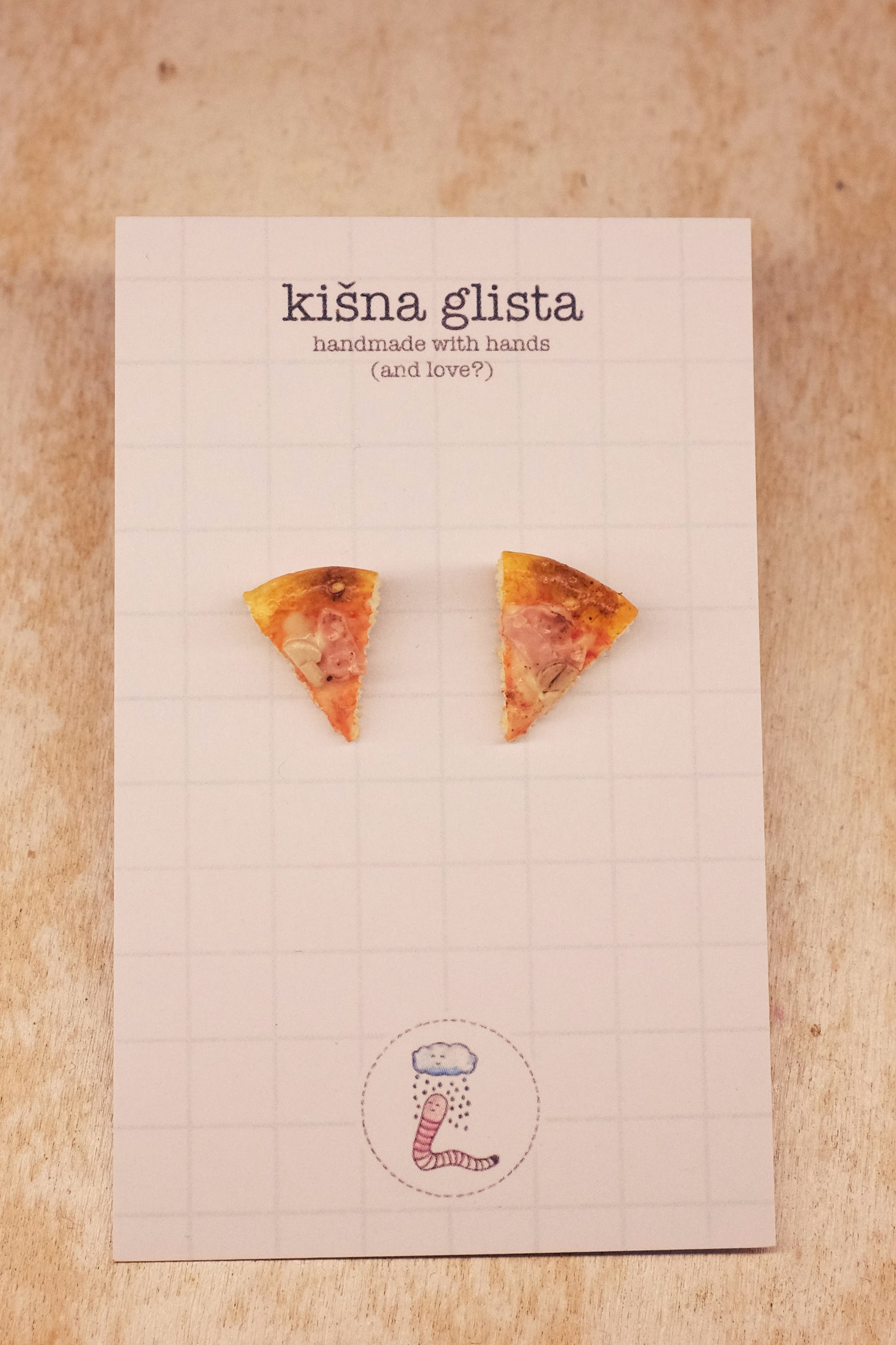 Parče pice, minđuše sa iglicom