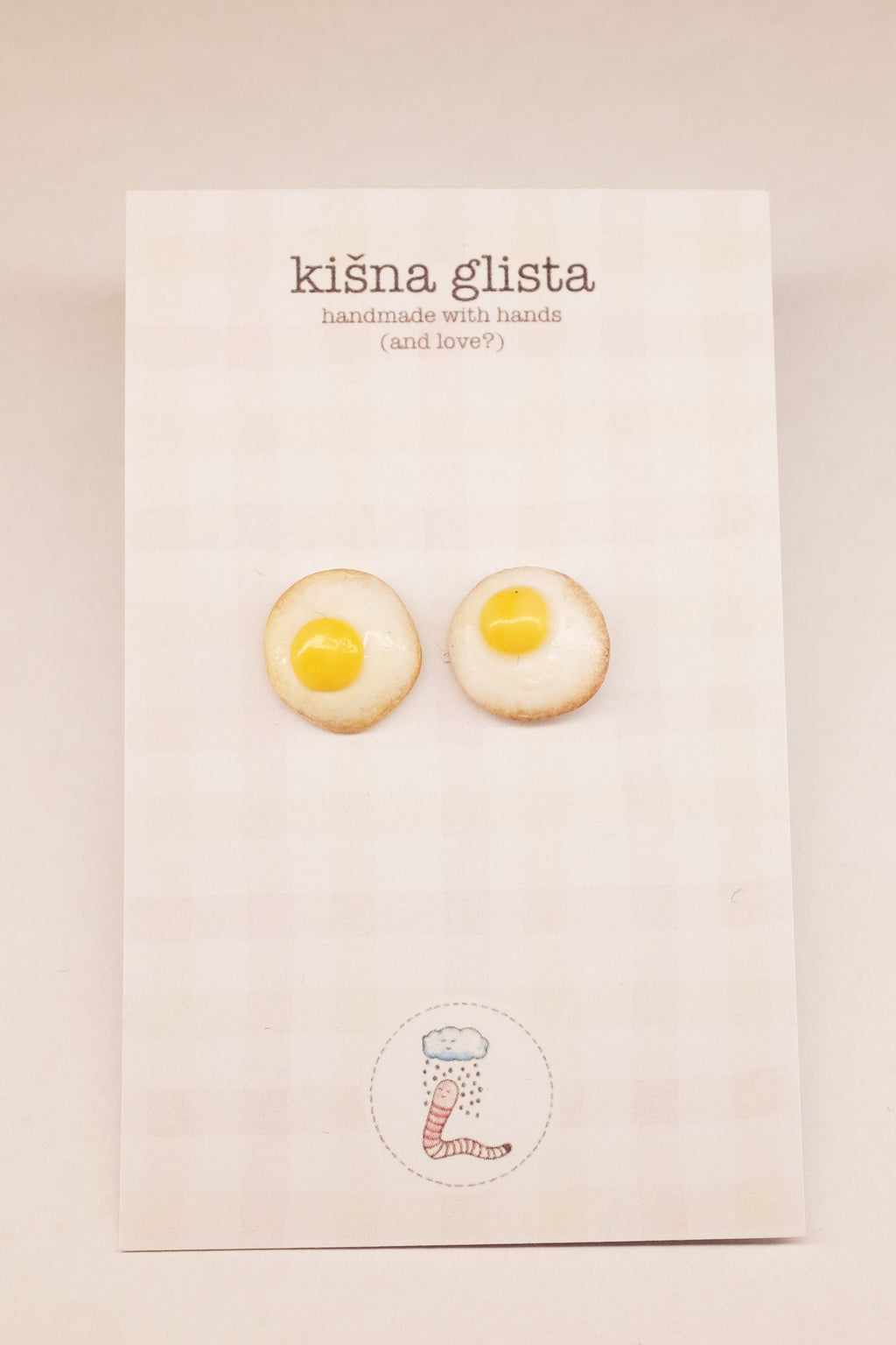 Jaje na oko, minđuše sa iglicom