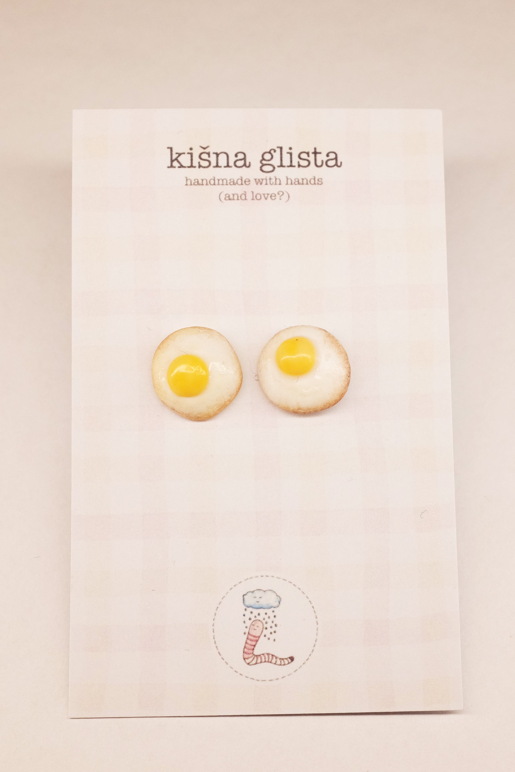 Jaje na oko, minđuše sa iglicom