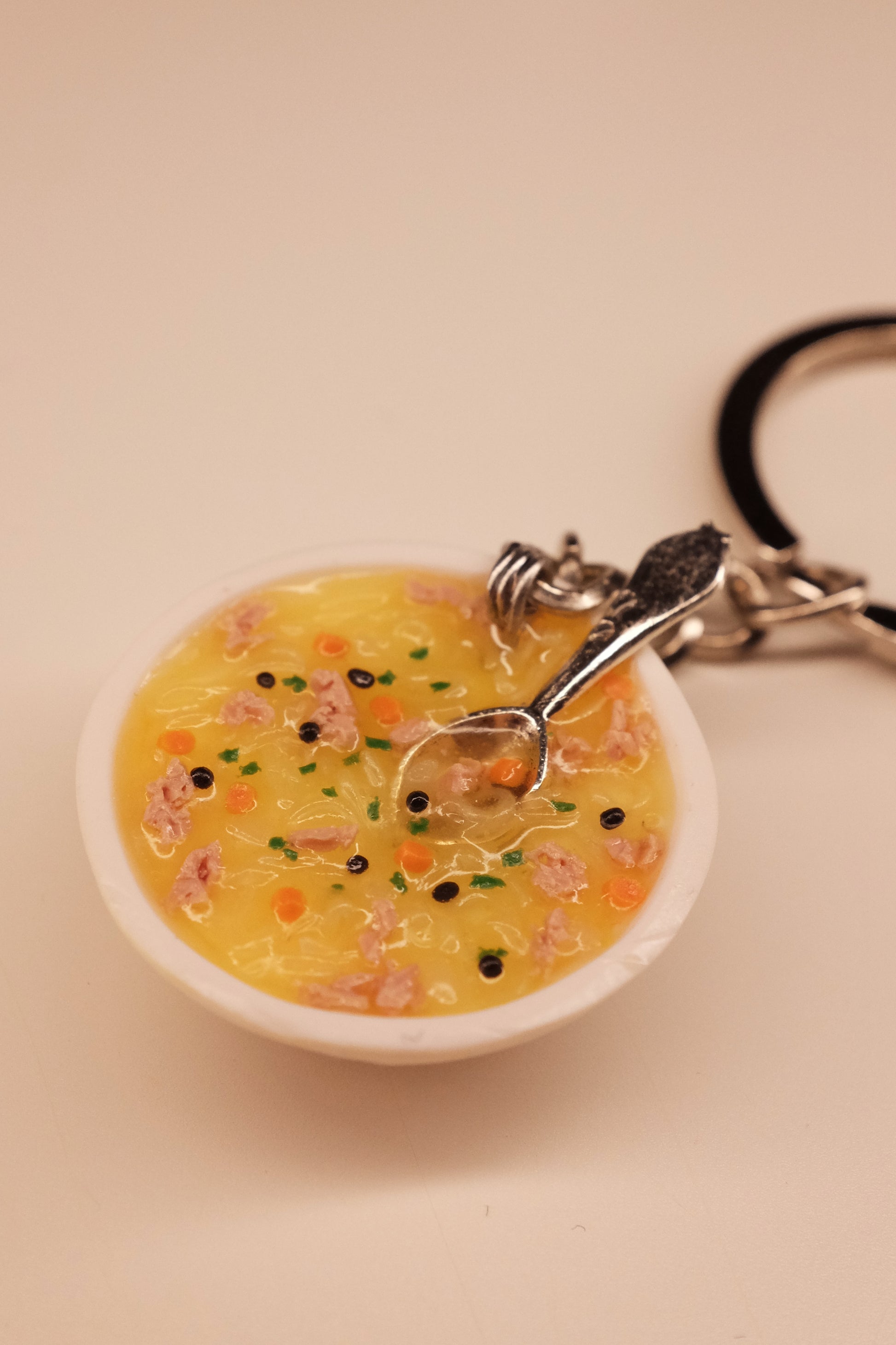 Nešto na kašiku, privezak