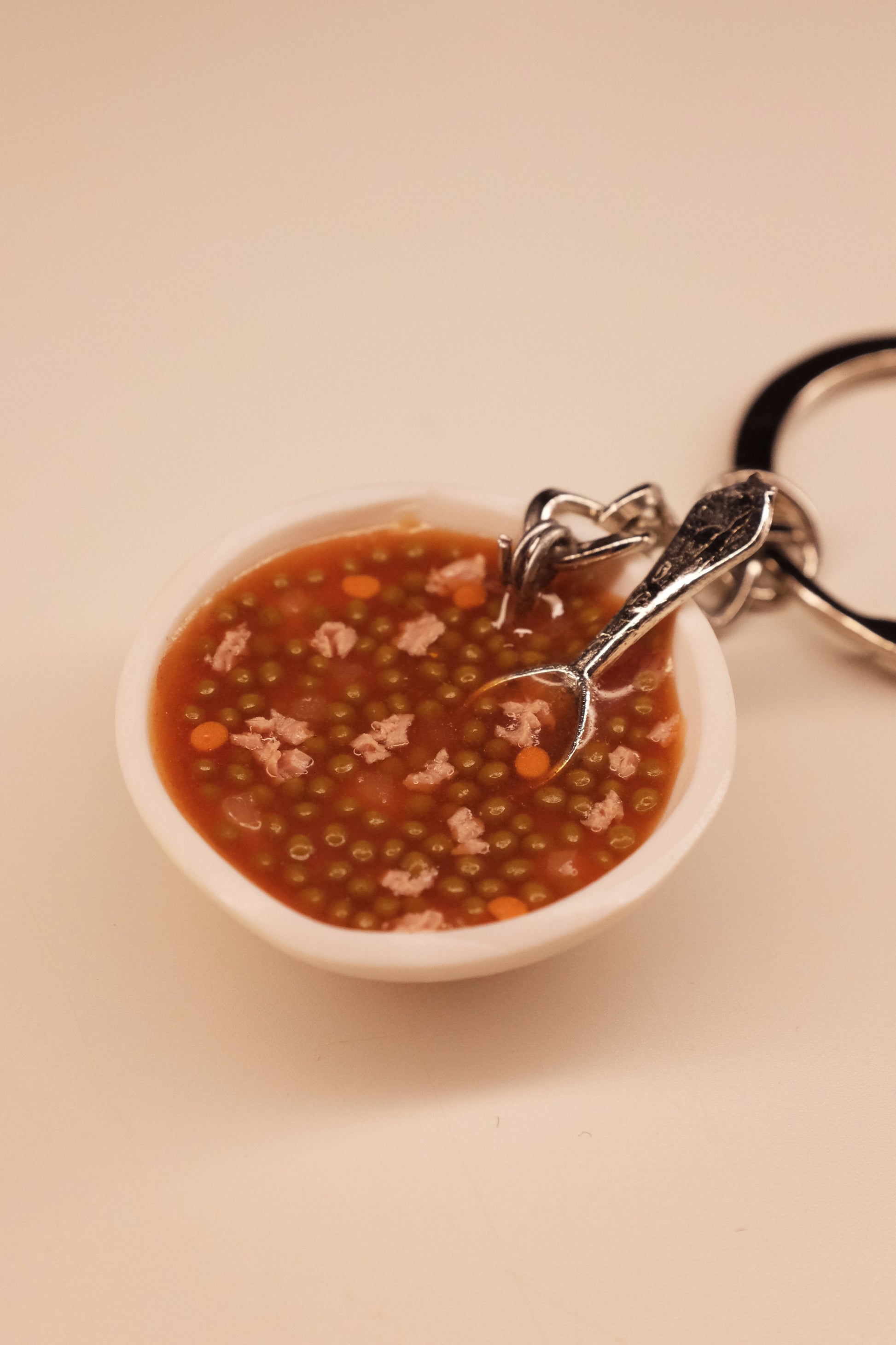 Nešto na kašiku, privezak