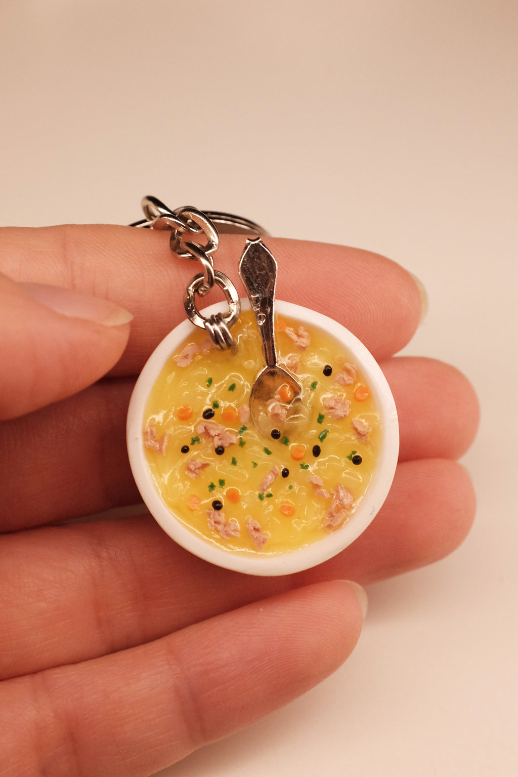 Nešto na kašiku, privezak