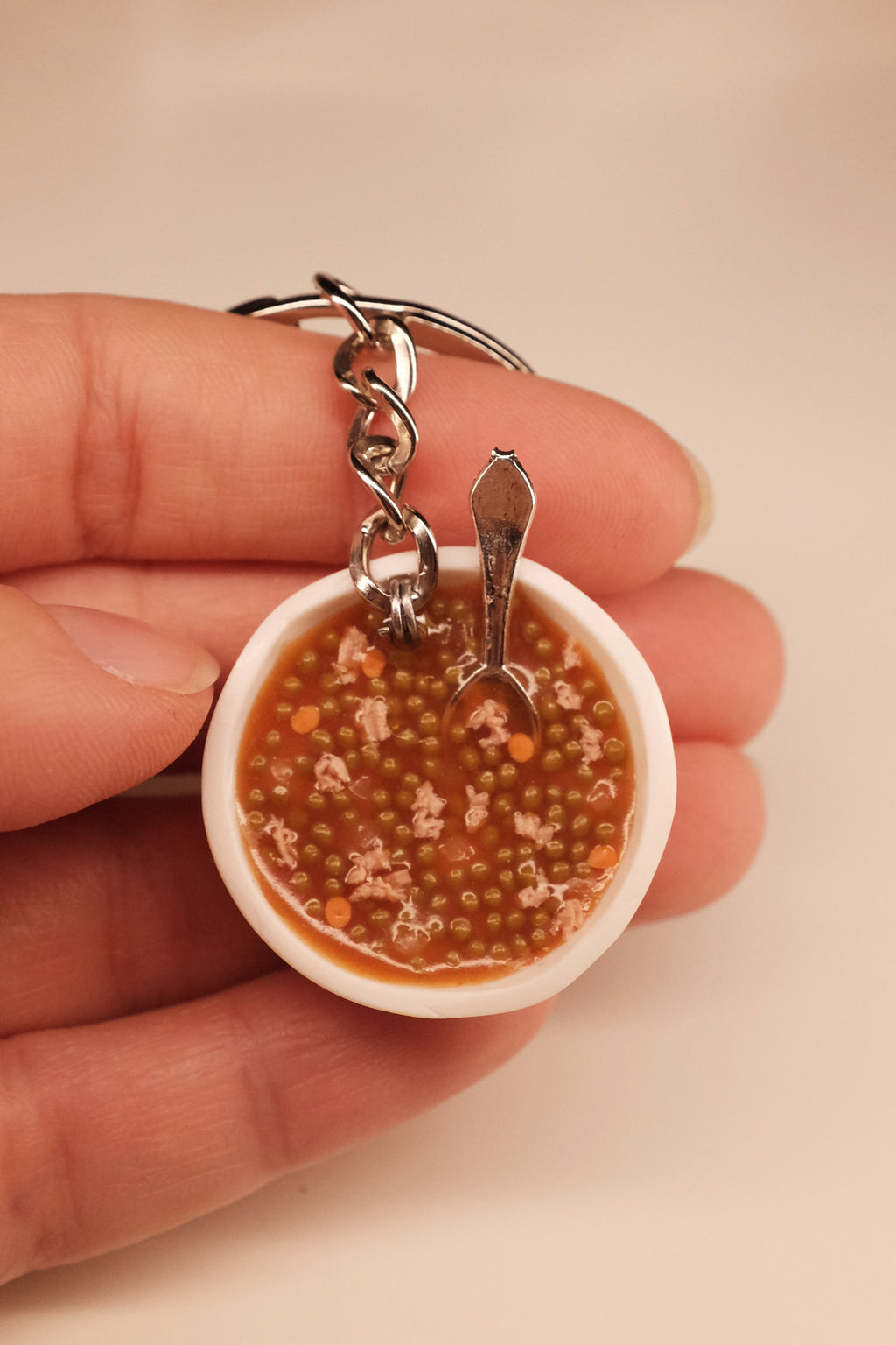 Nešto na kašiku, privezak