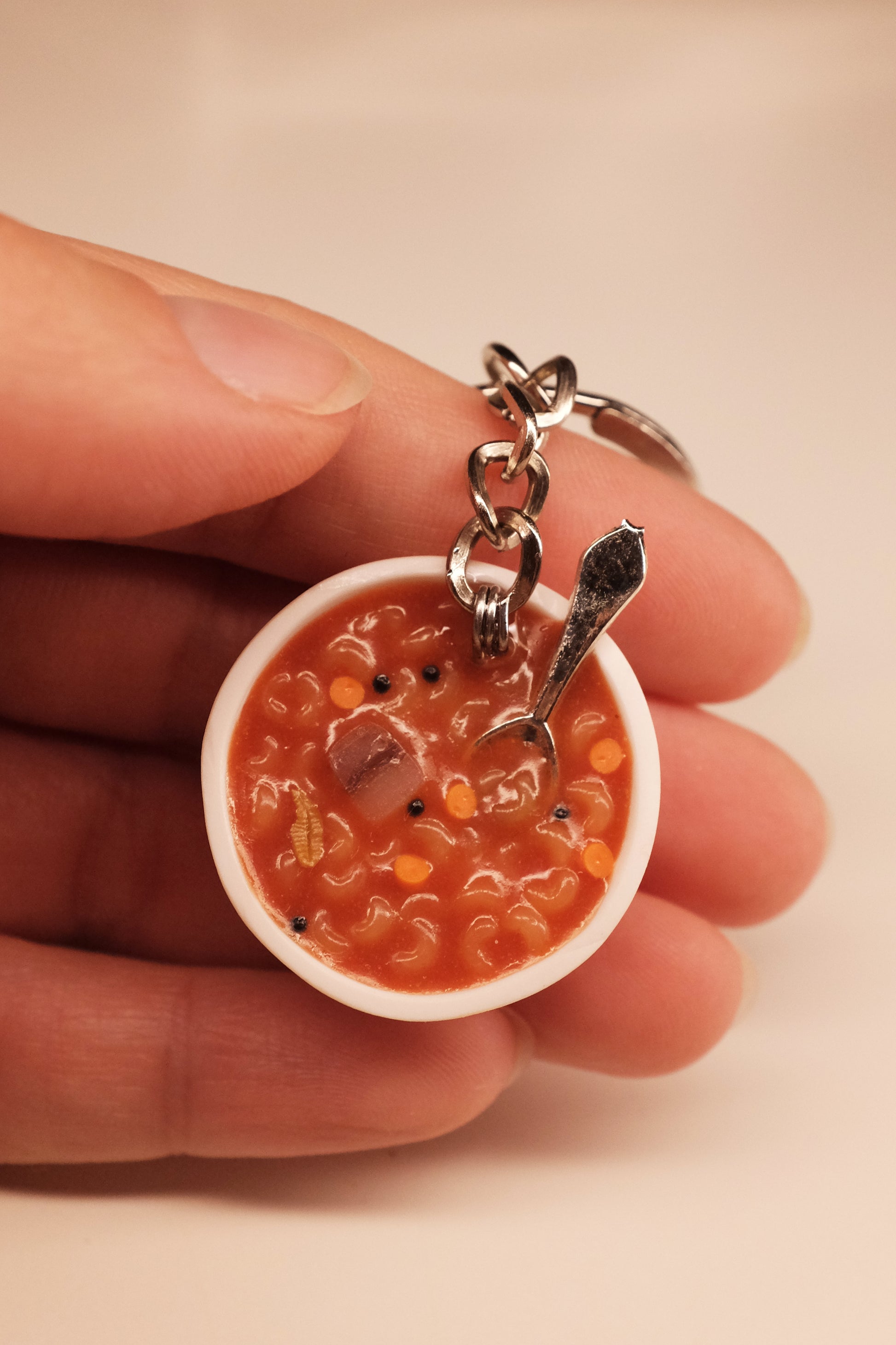 Nešto na kašiku, privezak