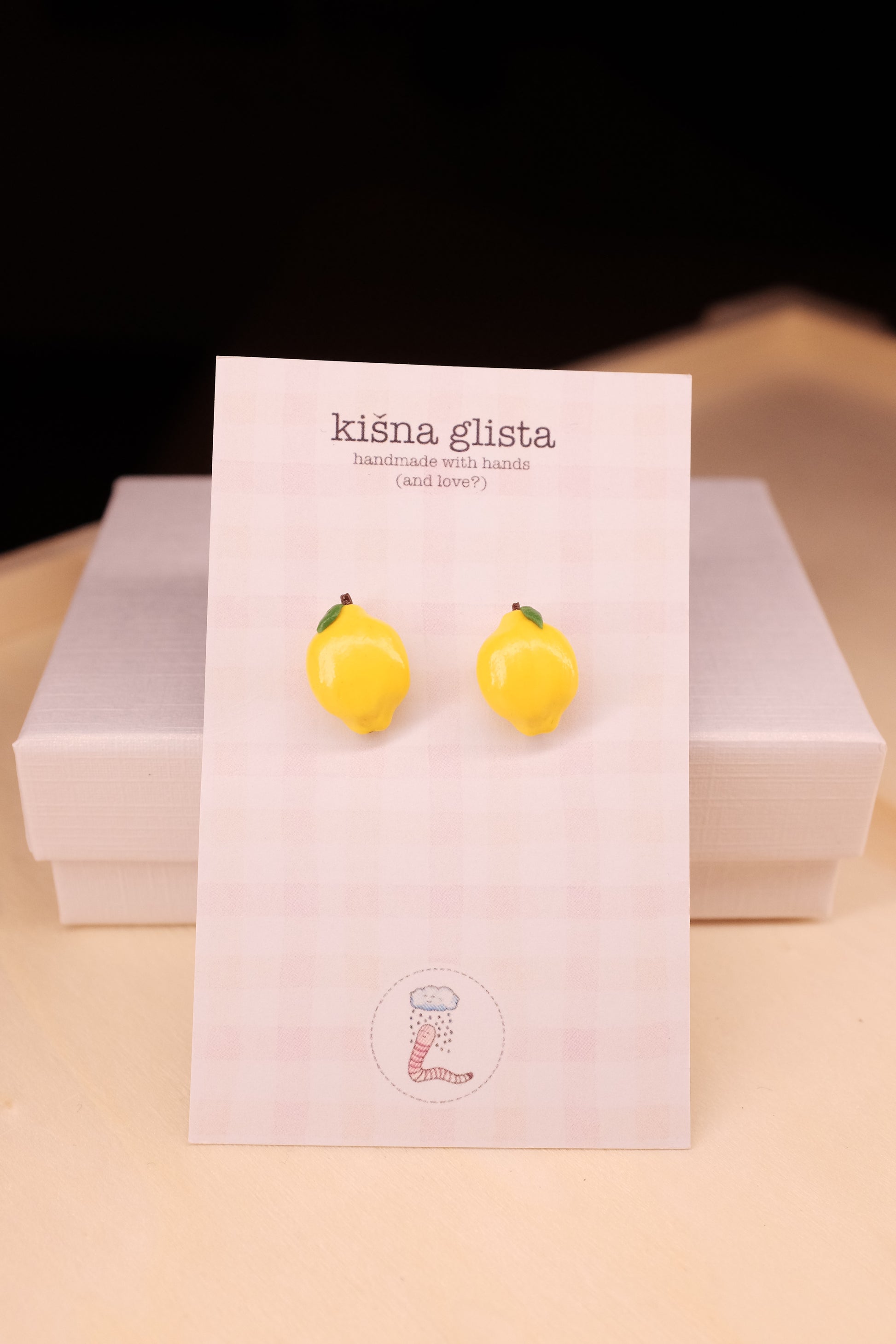 Dunja, minđuše sa iglicom