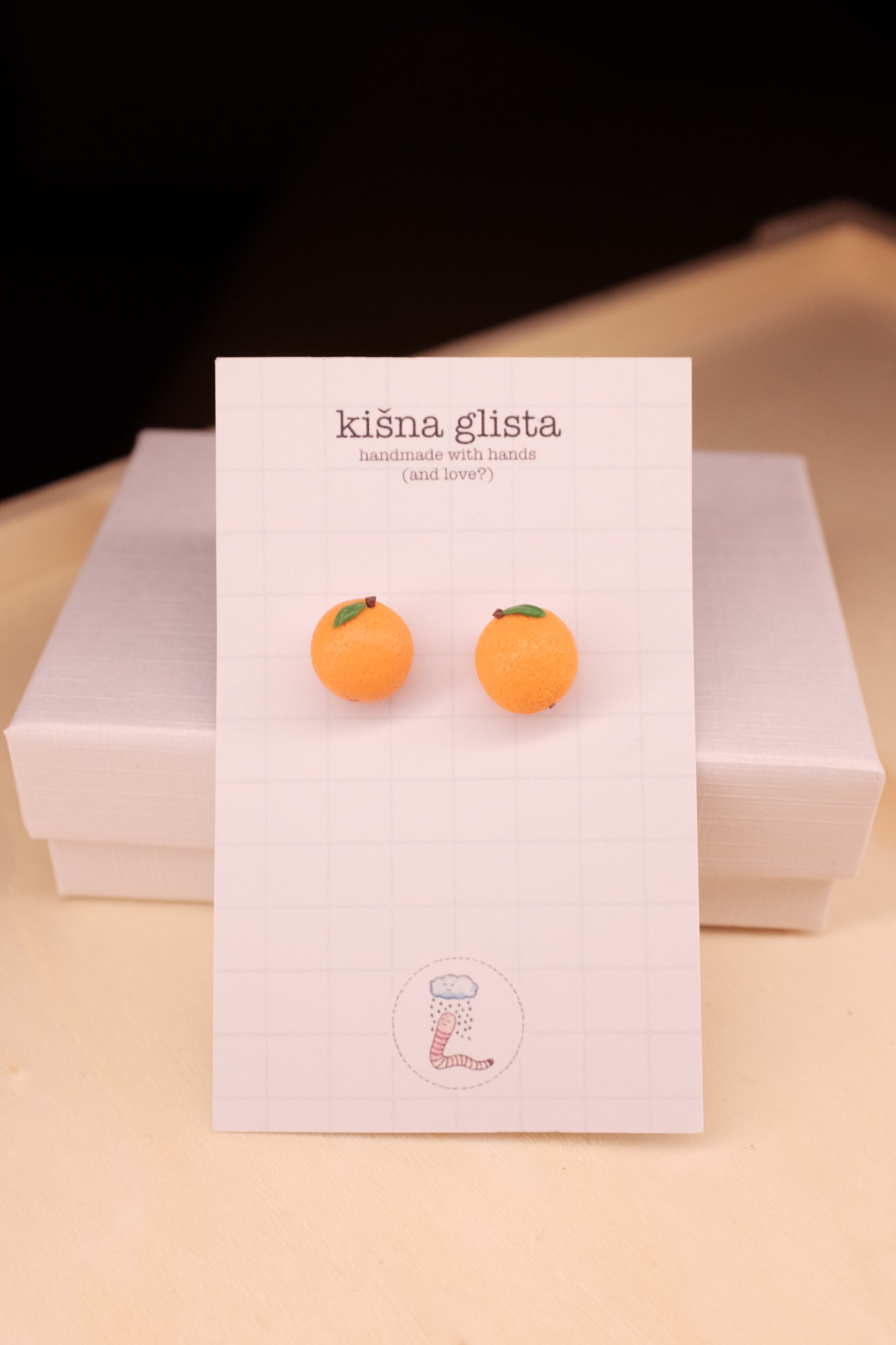 Pomorandža, minđuše sa iglicom