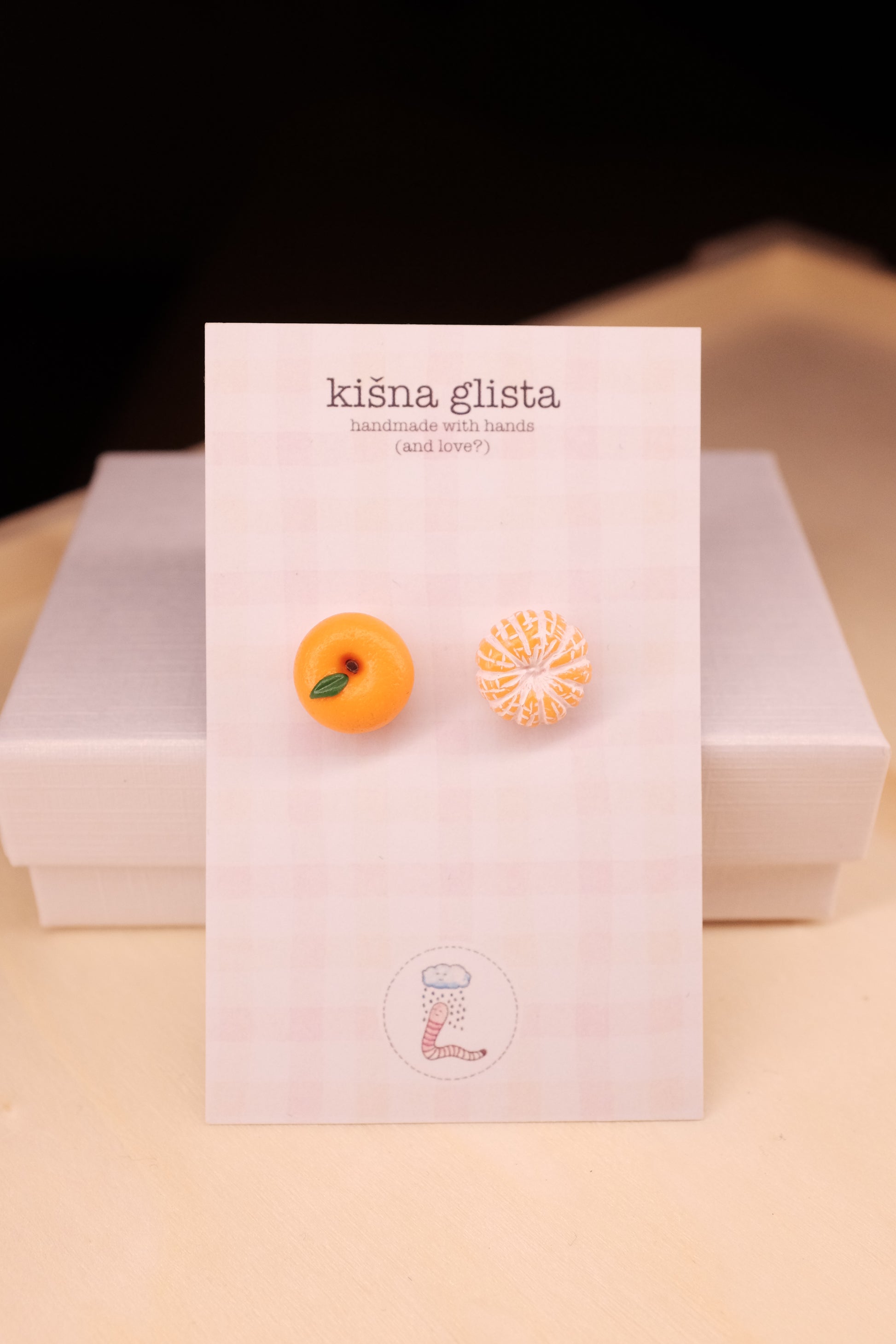 Mandarine, minđuše sa iglicom