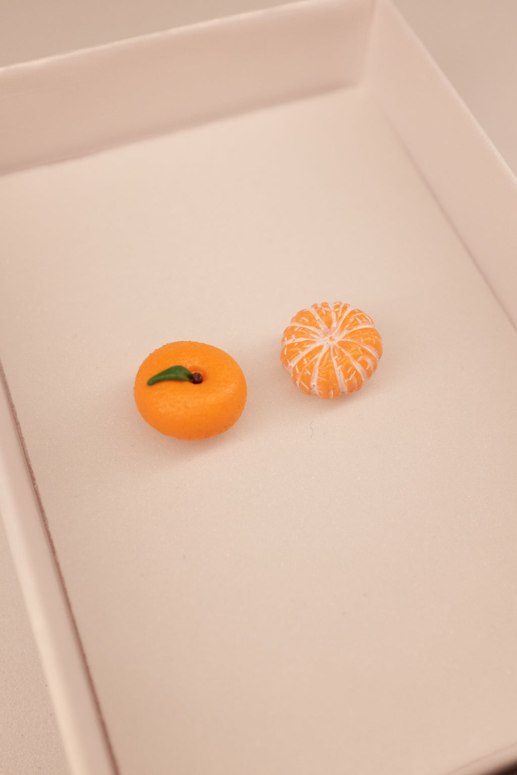 Mandarine, minđuše sa iglicom