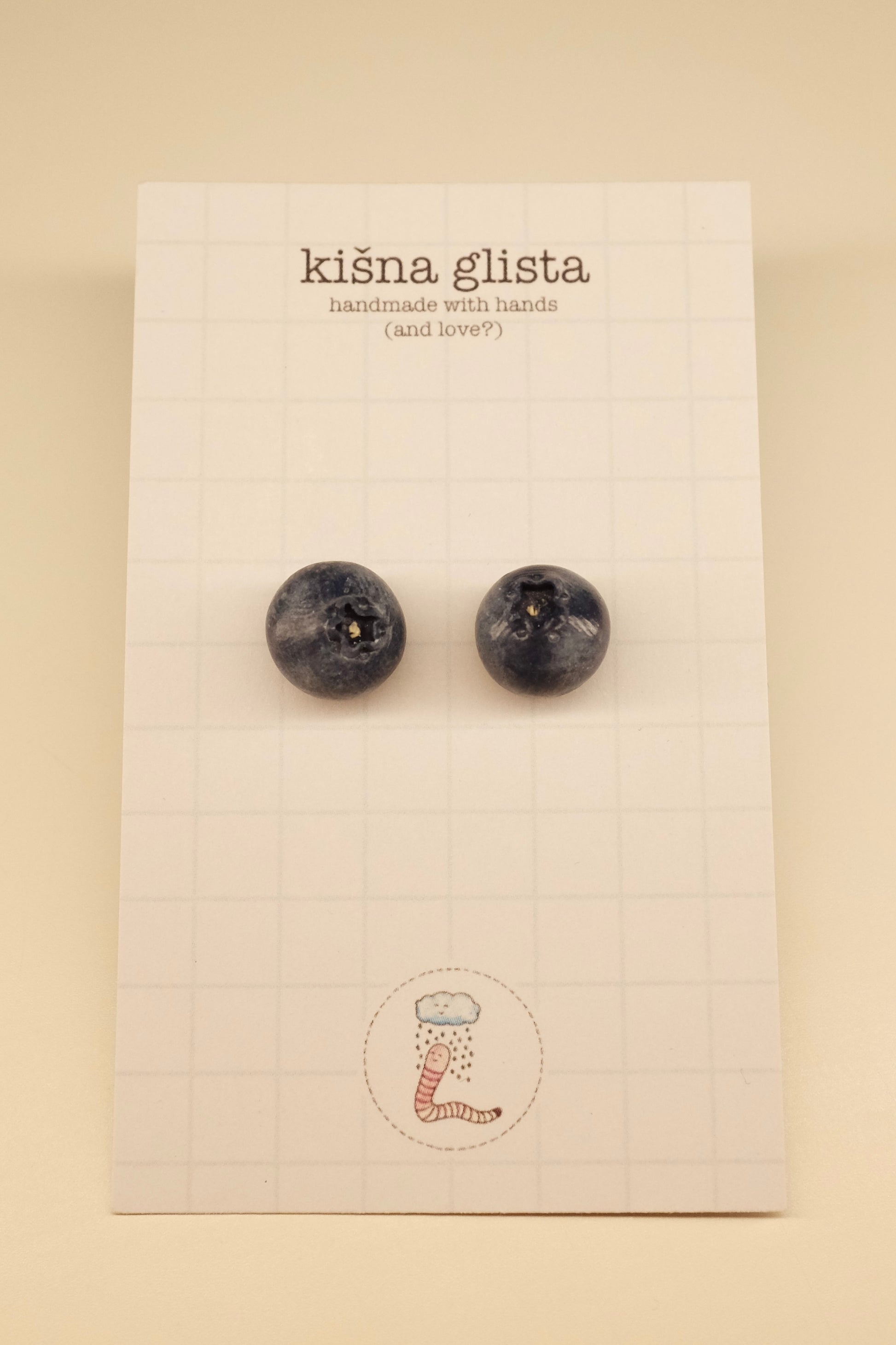 Borovnica, minđuše sa iglicom